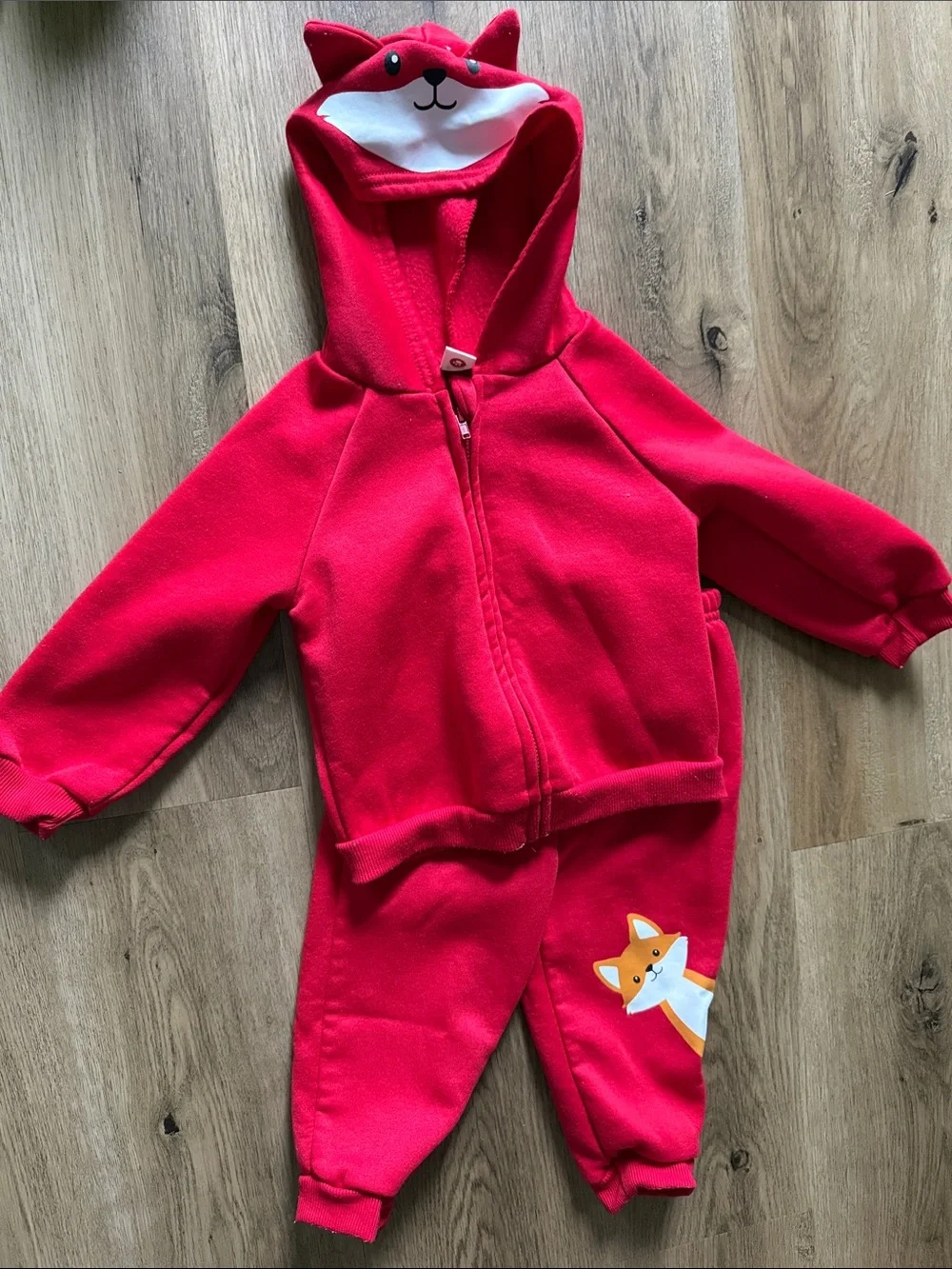 Two piece red set with cute fox details